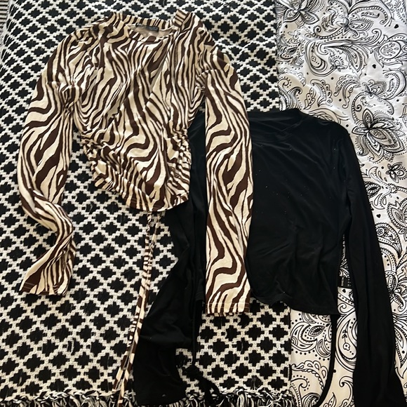 SHEIN Tops - Long Sleeve Cropped Tops
